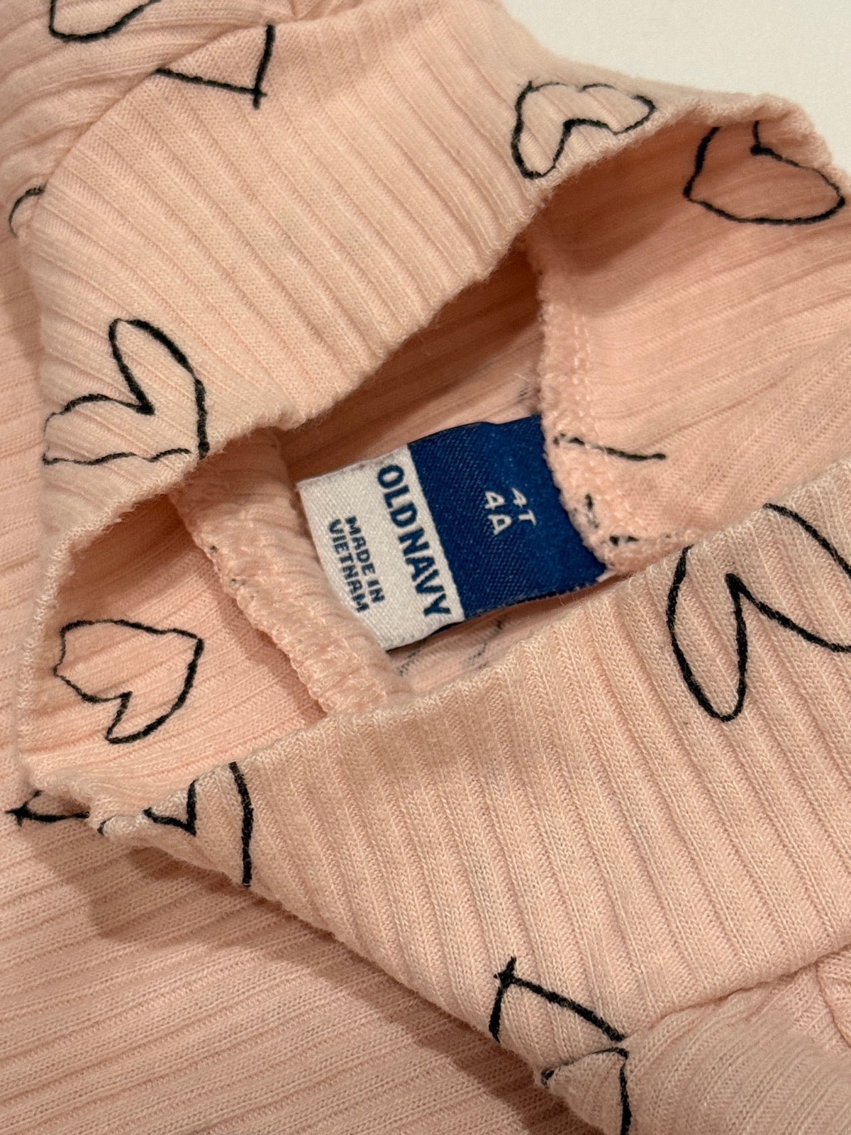Old Navy Pink Heart Print Turtleneck 4T
