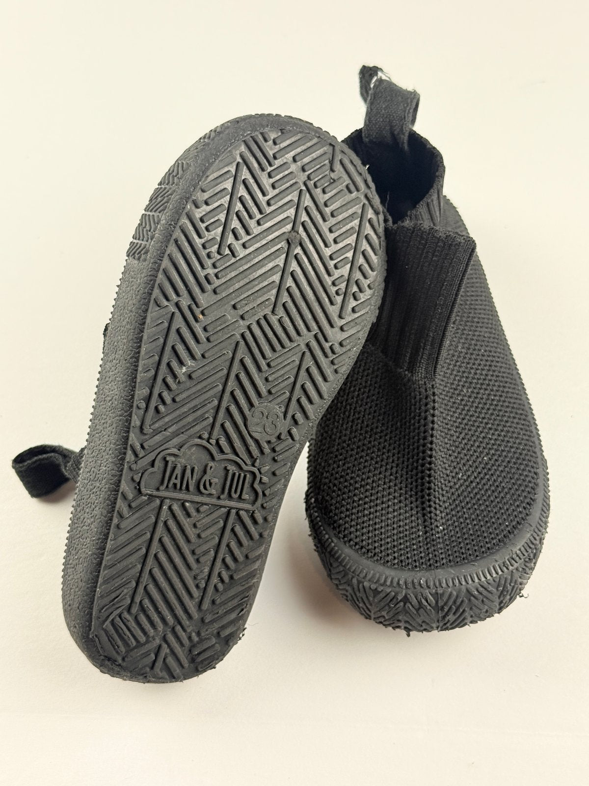 Jan & Jul Black Knit Slip-On Shoes 6-6.5