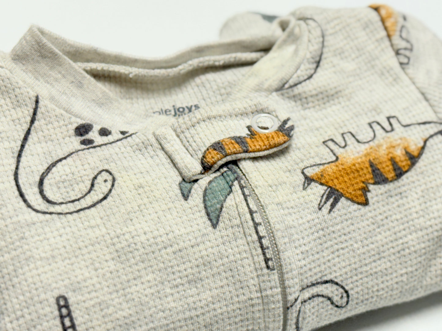 Carters Dino sleeper 0-3m