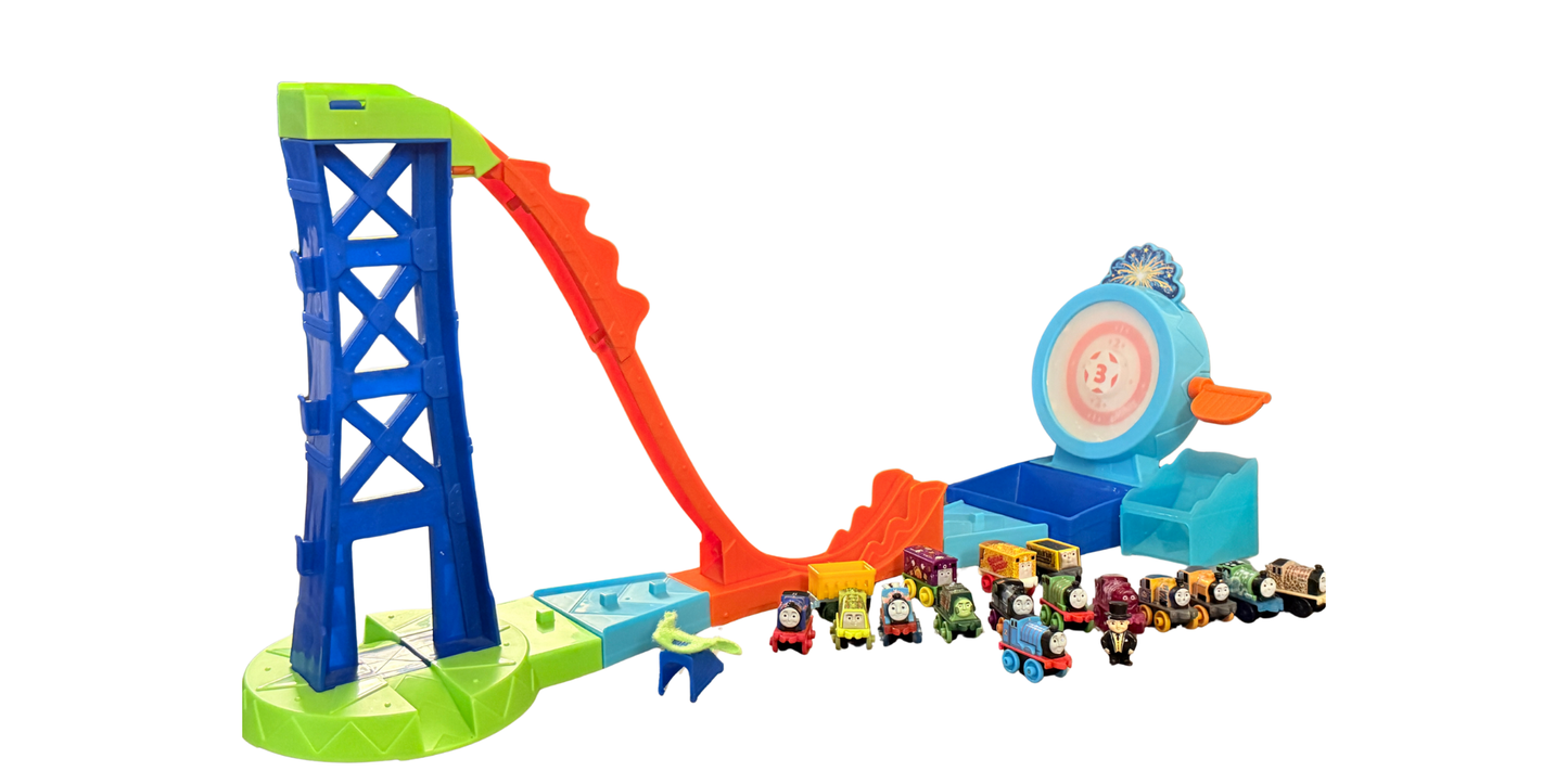 Thomas & Friends Minis Target Blast Stunt Set with lot of 17 Trains pc