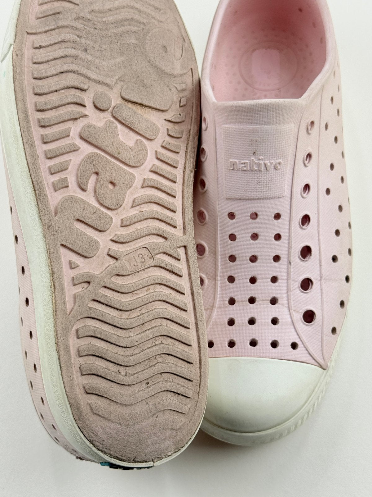 Native Jefferson Pink Slip-On Shoes J3 US3