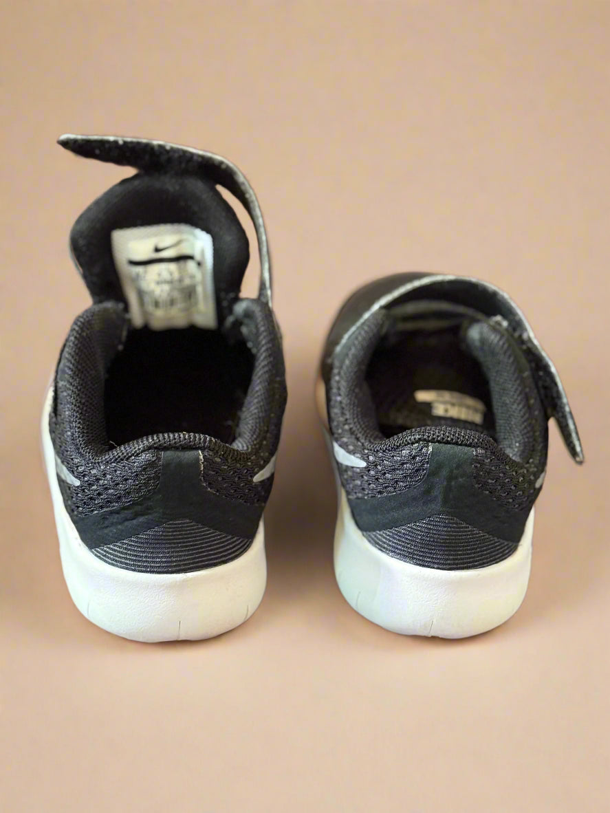 Nike Sneakers US 5c