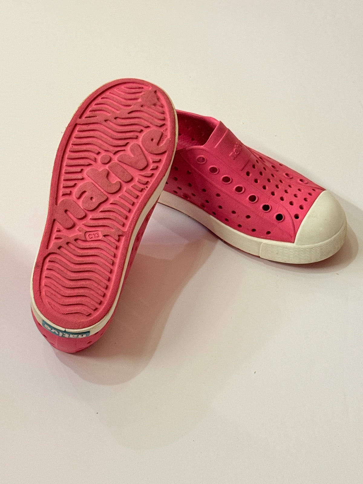 Native Jefferson Pink Slip-On Shoes C13