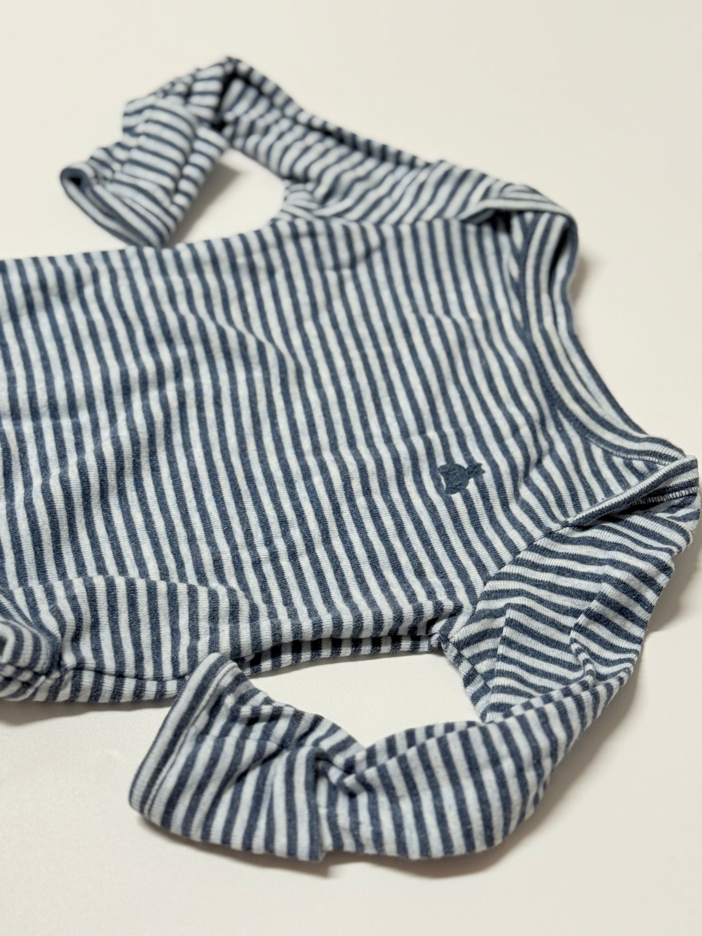 Gap Onesie and leggings 0-3m
