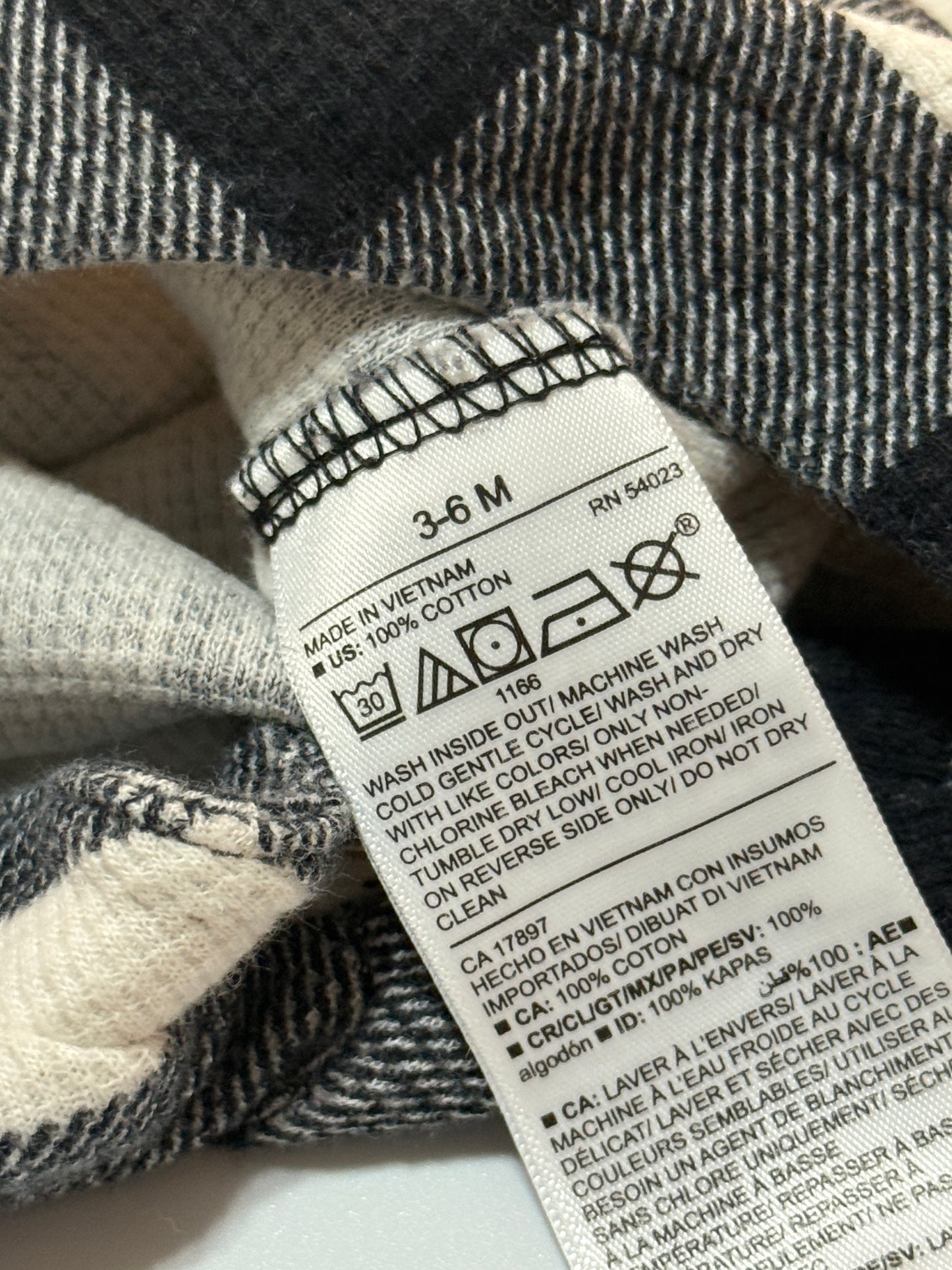 Old Navy 3-6ms knit One piece