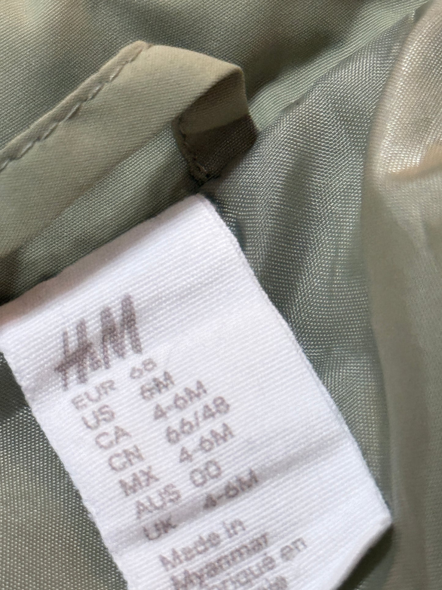H&M Vest 4-6m removable hood