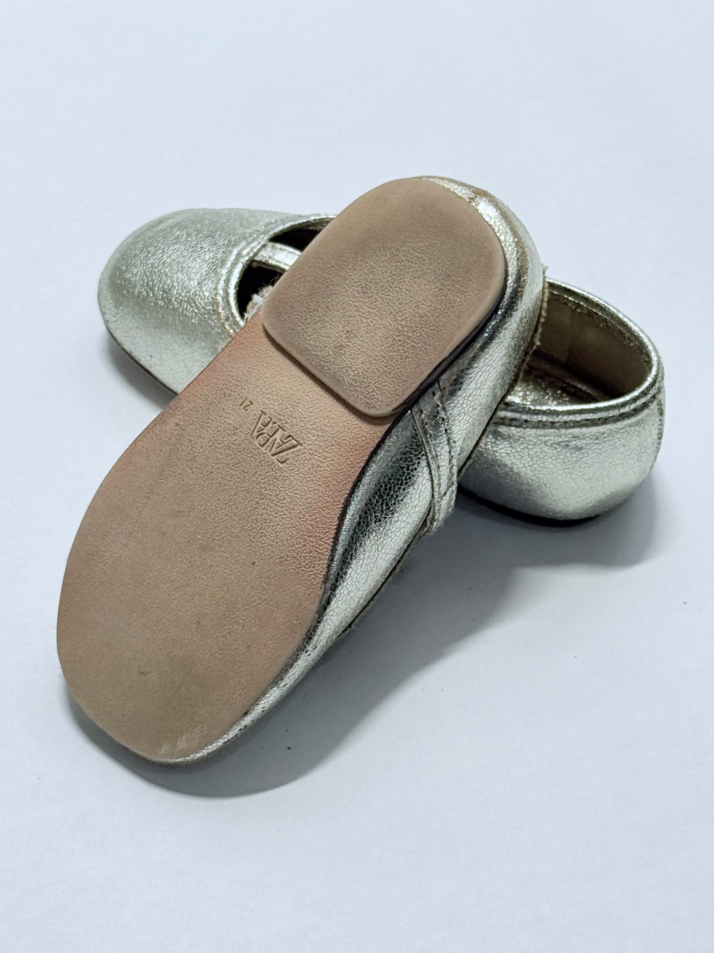 Zara slip on shoes 21