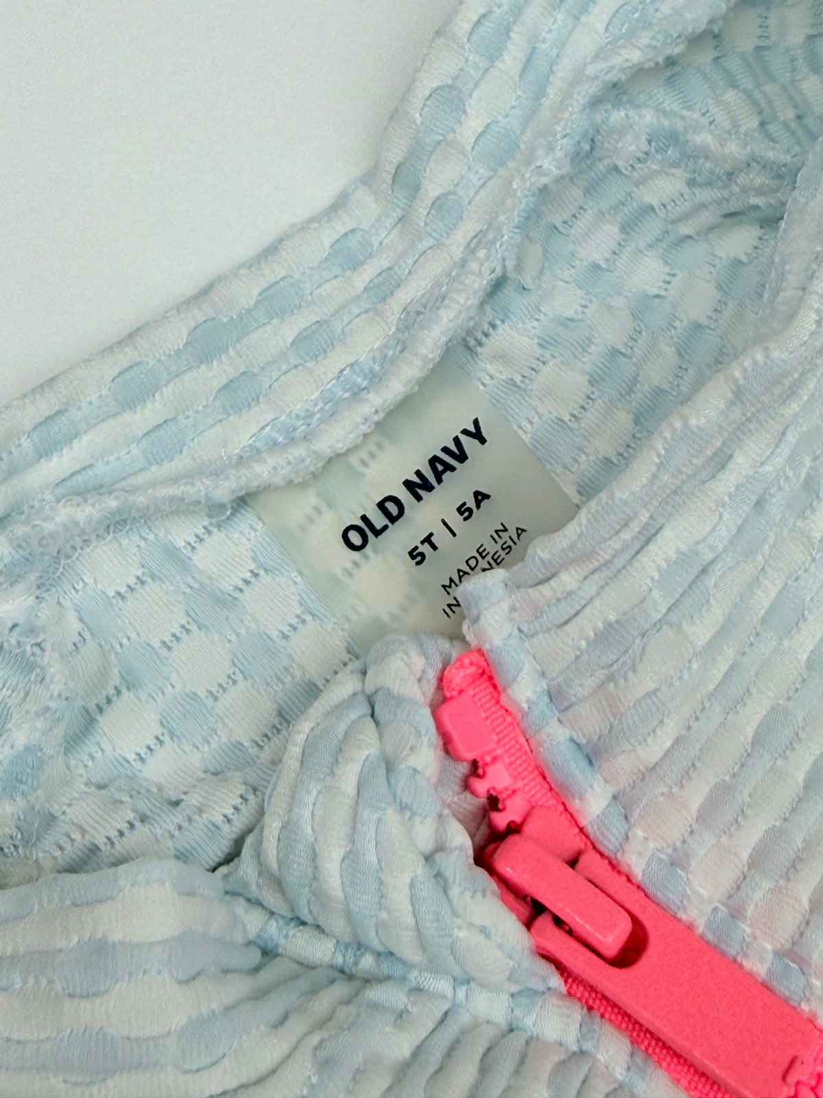 Old Navy Long Sleeve Swimsuit 5T