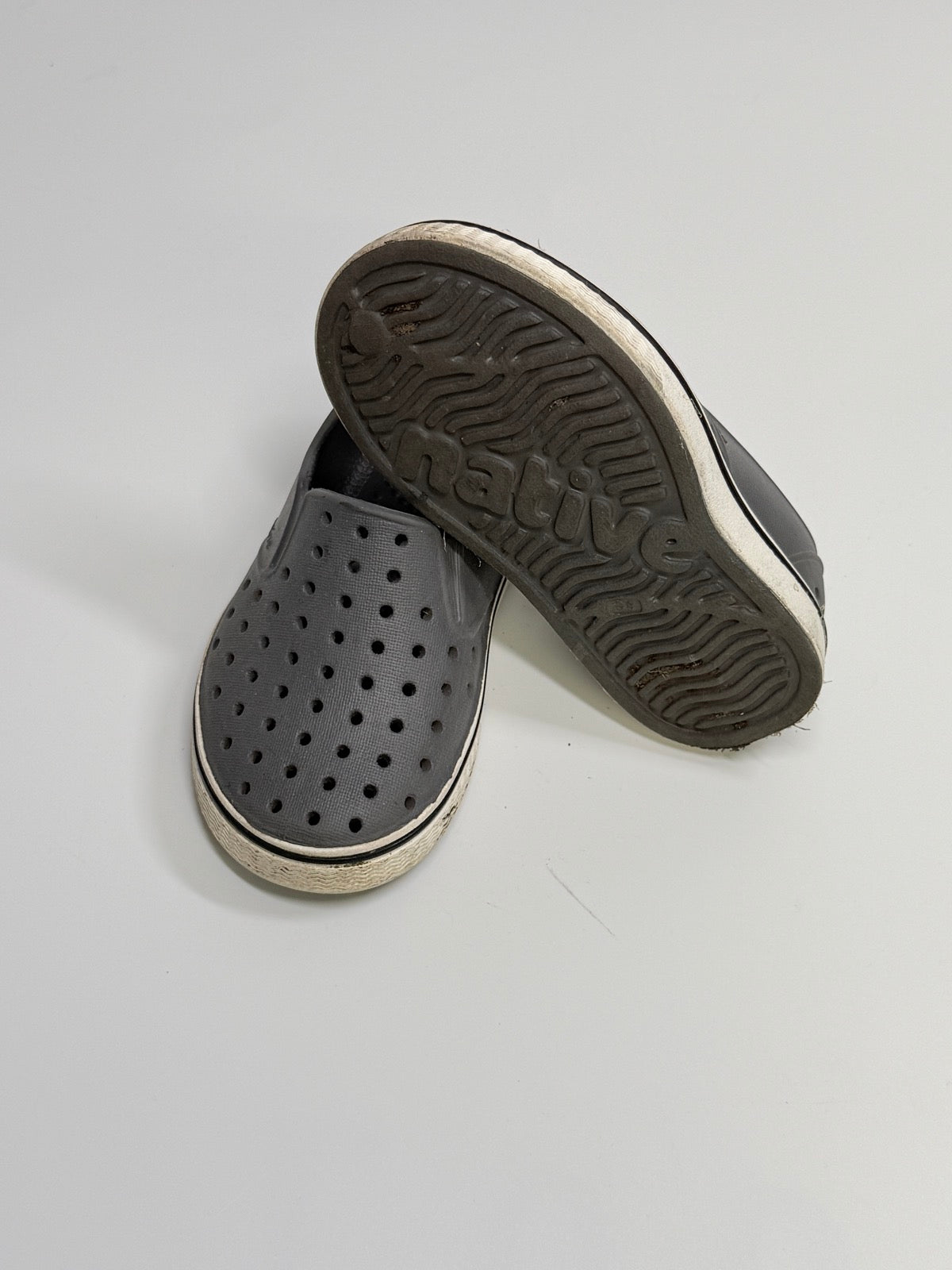 Native Miles Gray Slip-On Shoes C8