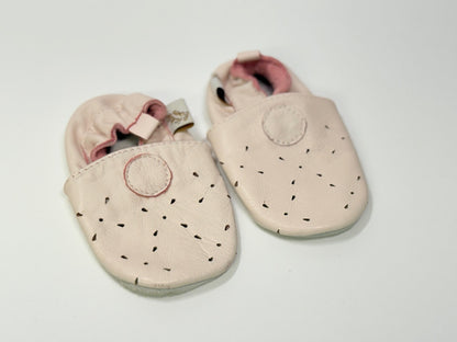 Chaussons bébé en cuir rose Tickle Toes 0-6M
