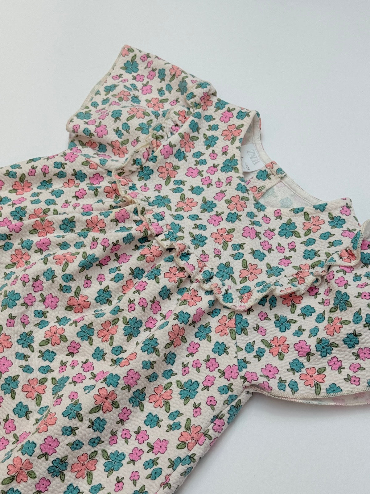 Zara Floral Ruffle Dress Size 4