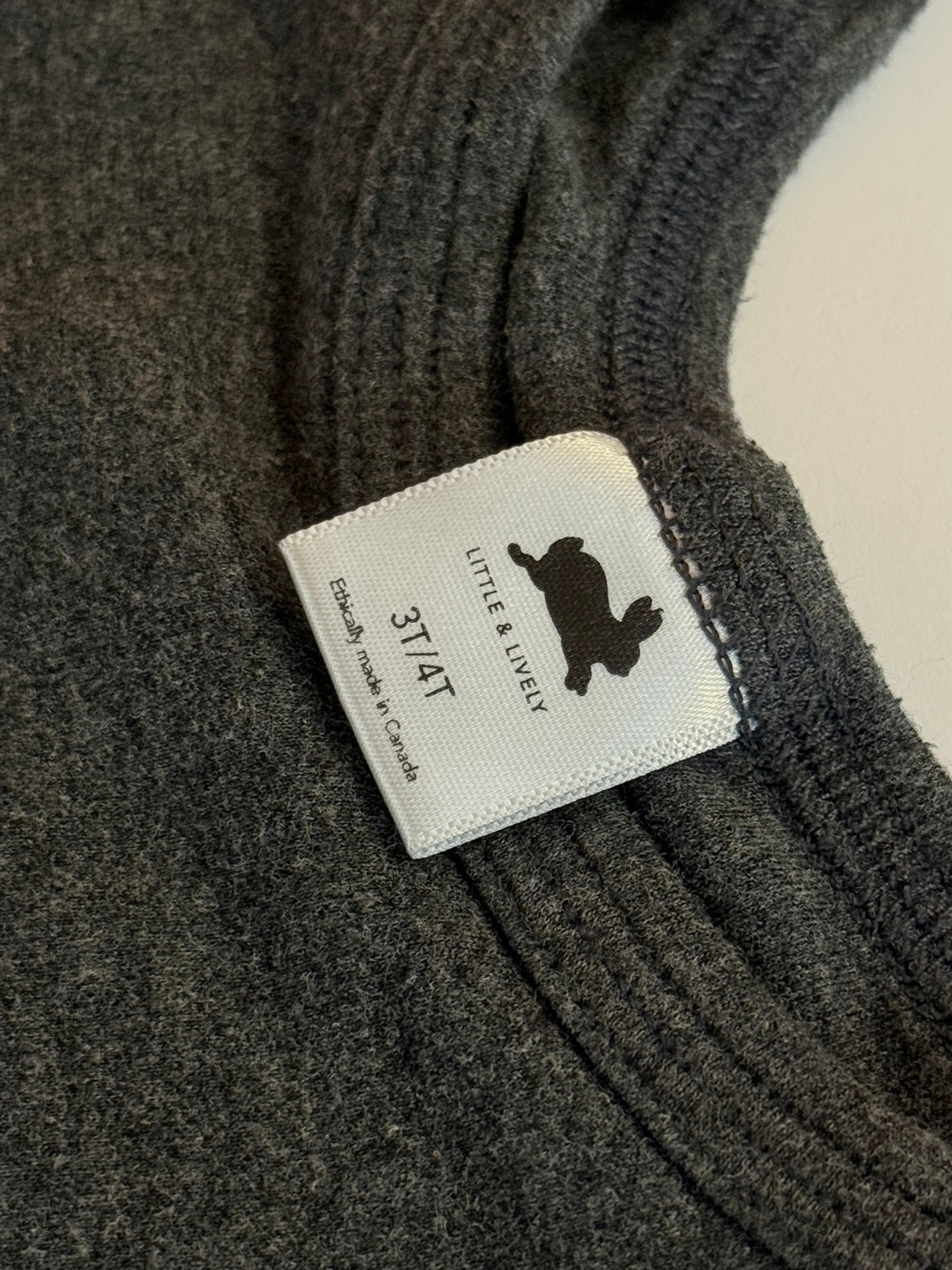 Little & Lively Llama Sweatshirt 3T 4T