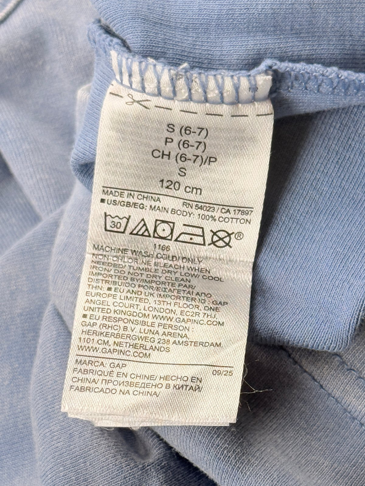 Gap Kids Hello Kitty Blue T-Shirt Size S (6-7) 6-7