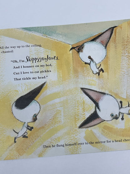 Judy Schachner Skippyjon Jones and the Big Bones