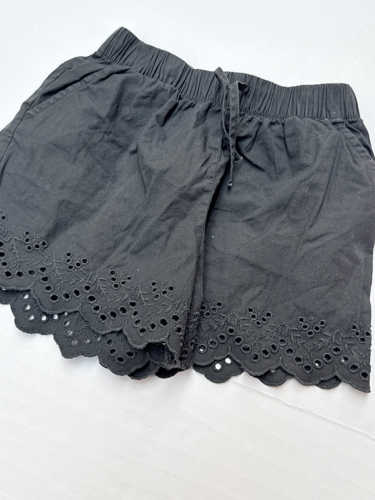 H&M Black Eyelet Scalloped Shorts Size 4-5Y