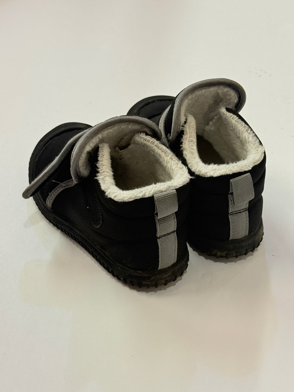 Morendl Black Barefoot Toddler Winter Boots Size 10