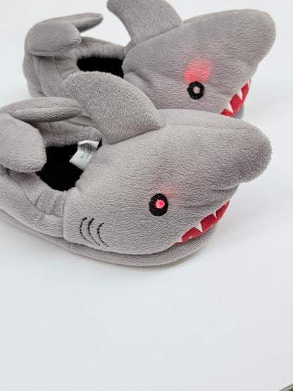 Trimfit Shark Slippers Size 7/8