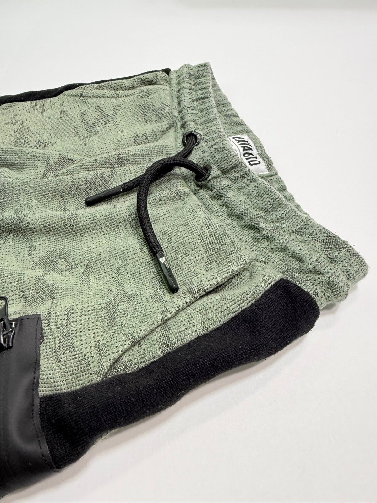 Ravagio Camo Green Shorts Size 6Y