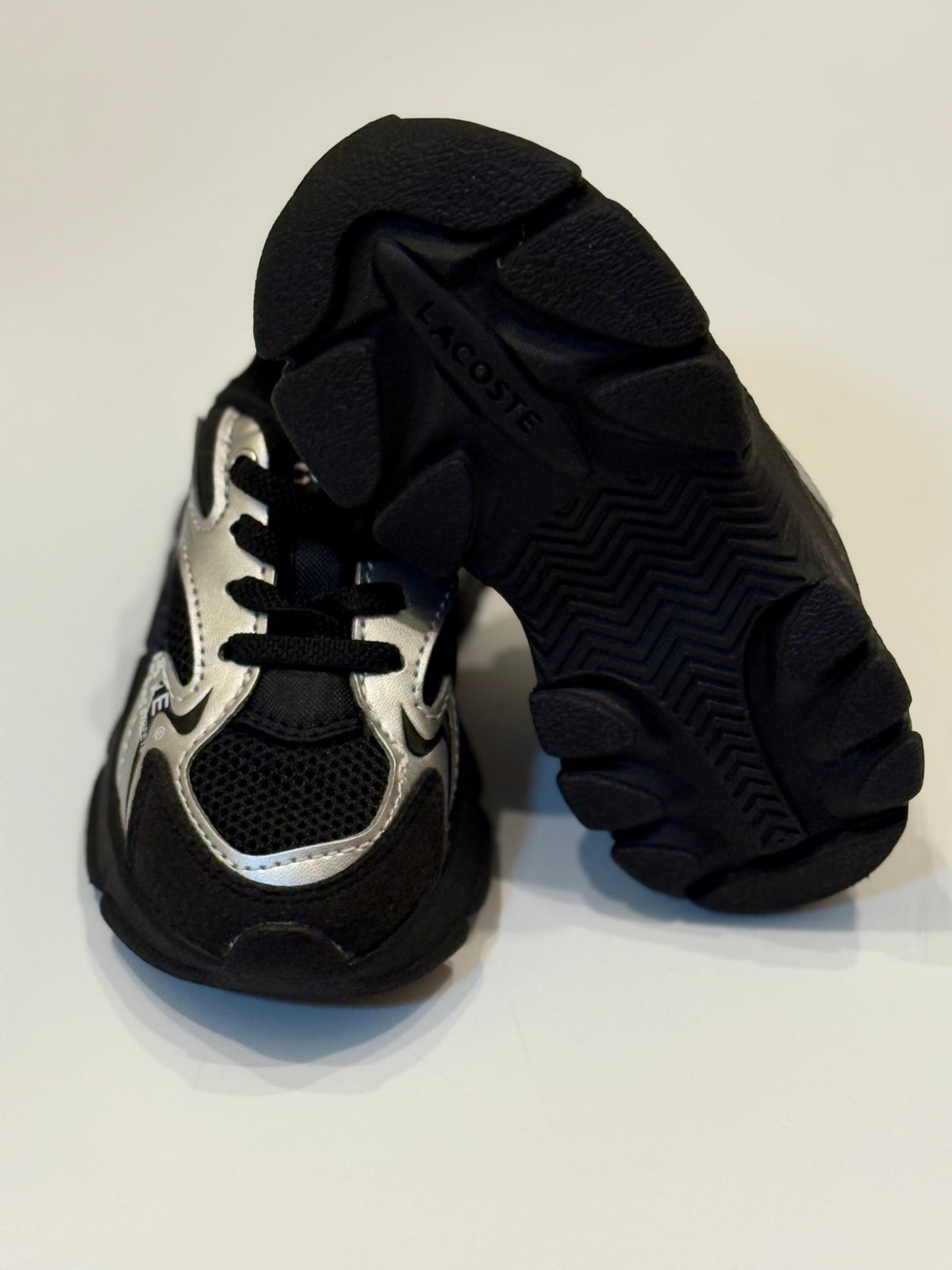 New-Lacoste L003 Neo Sneakers Toddler Size 6
