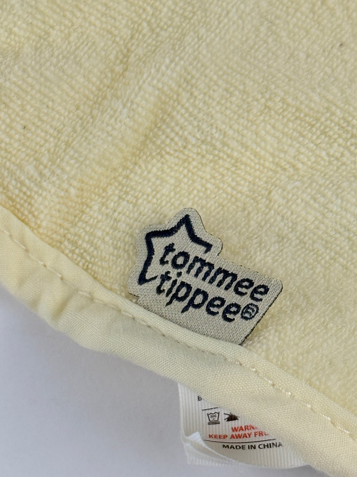 Tommee Tippee Yellow Chevron Bib 0-6M