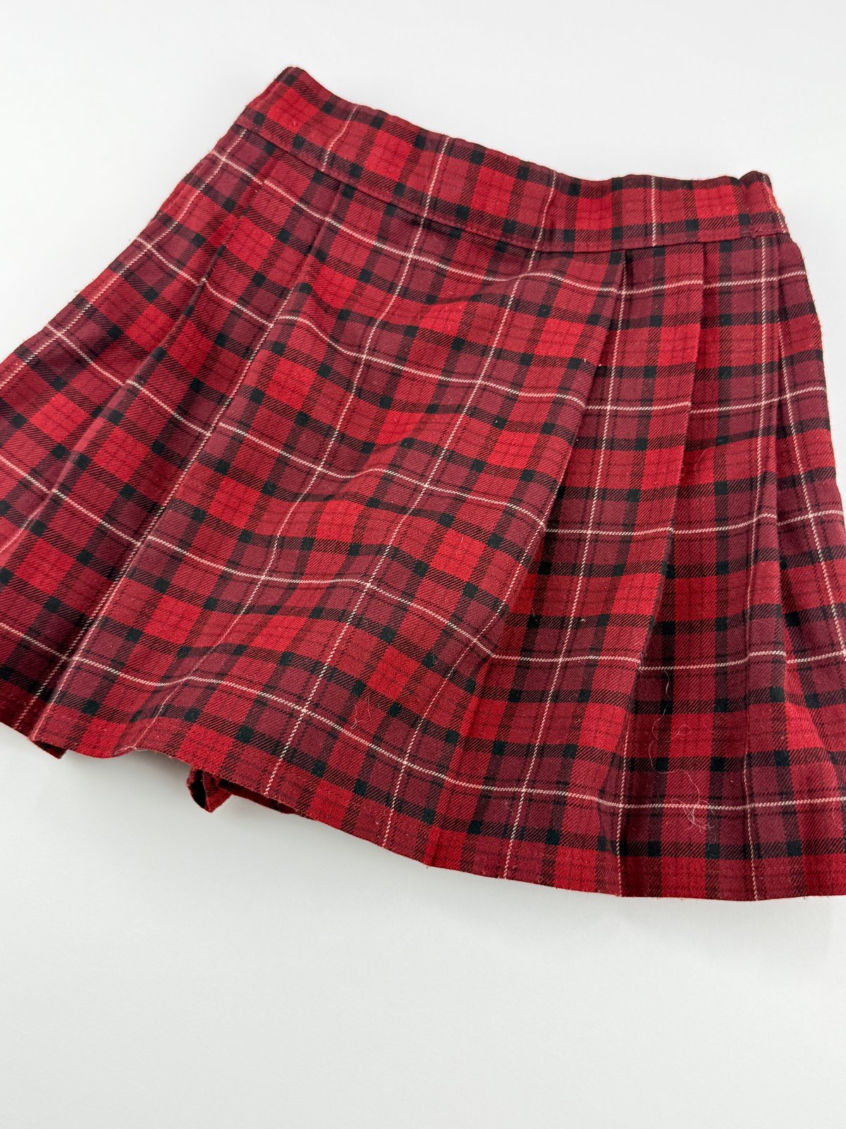 Uniqlo Red Plaid Pleated Skirt Size 4-5Y