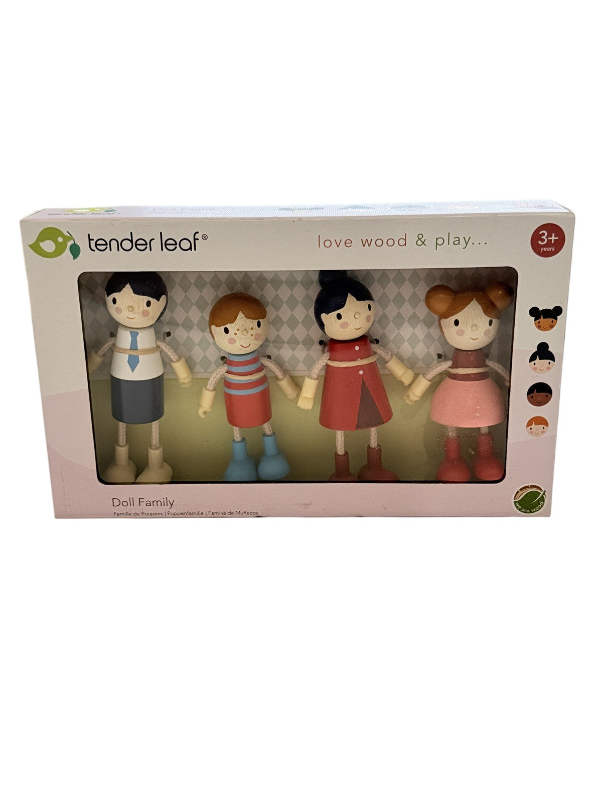 Tender Leaf Doll Family Wooden Figures Set