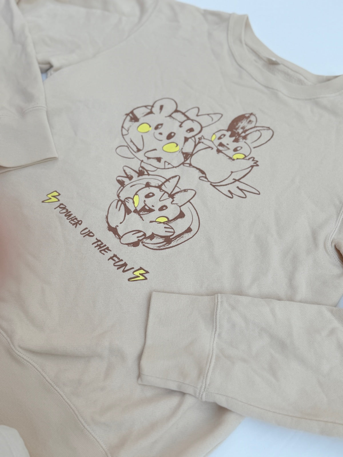 Uniqlo UT Pokemon Power Up Sweatshirt Size 13