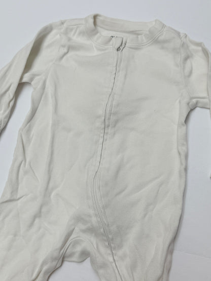 Old Navy White Zip Footed Sleeper 3-6M