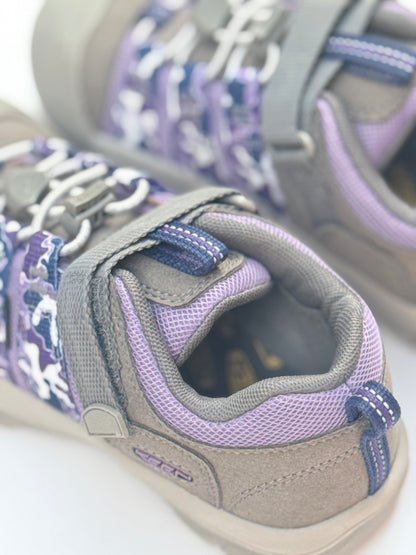 Keen Newport H2 Kids Sneaker Size 1Y