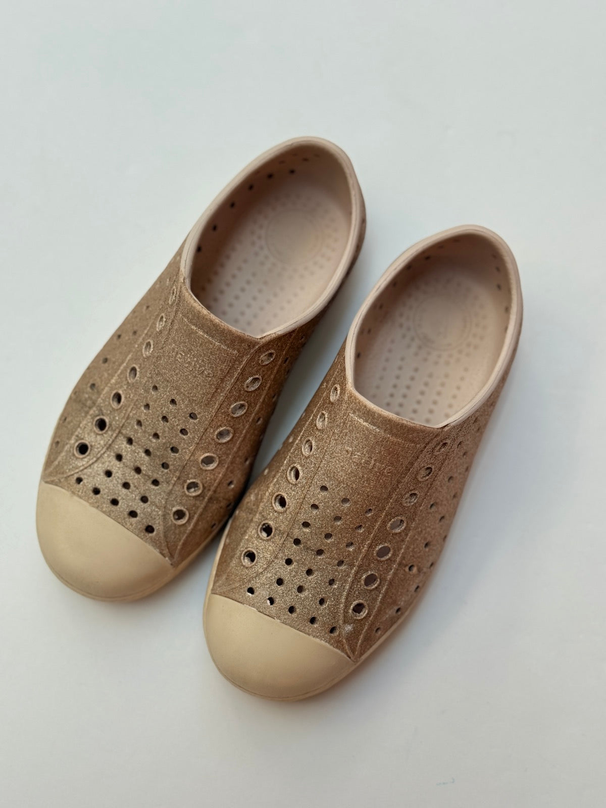 Native Jefferson Glitter Slip-On Shoes C9