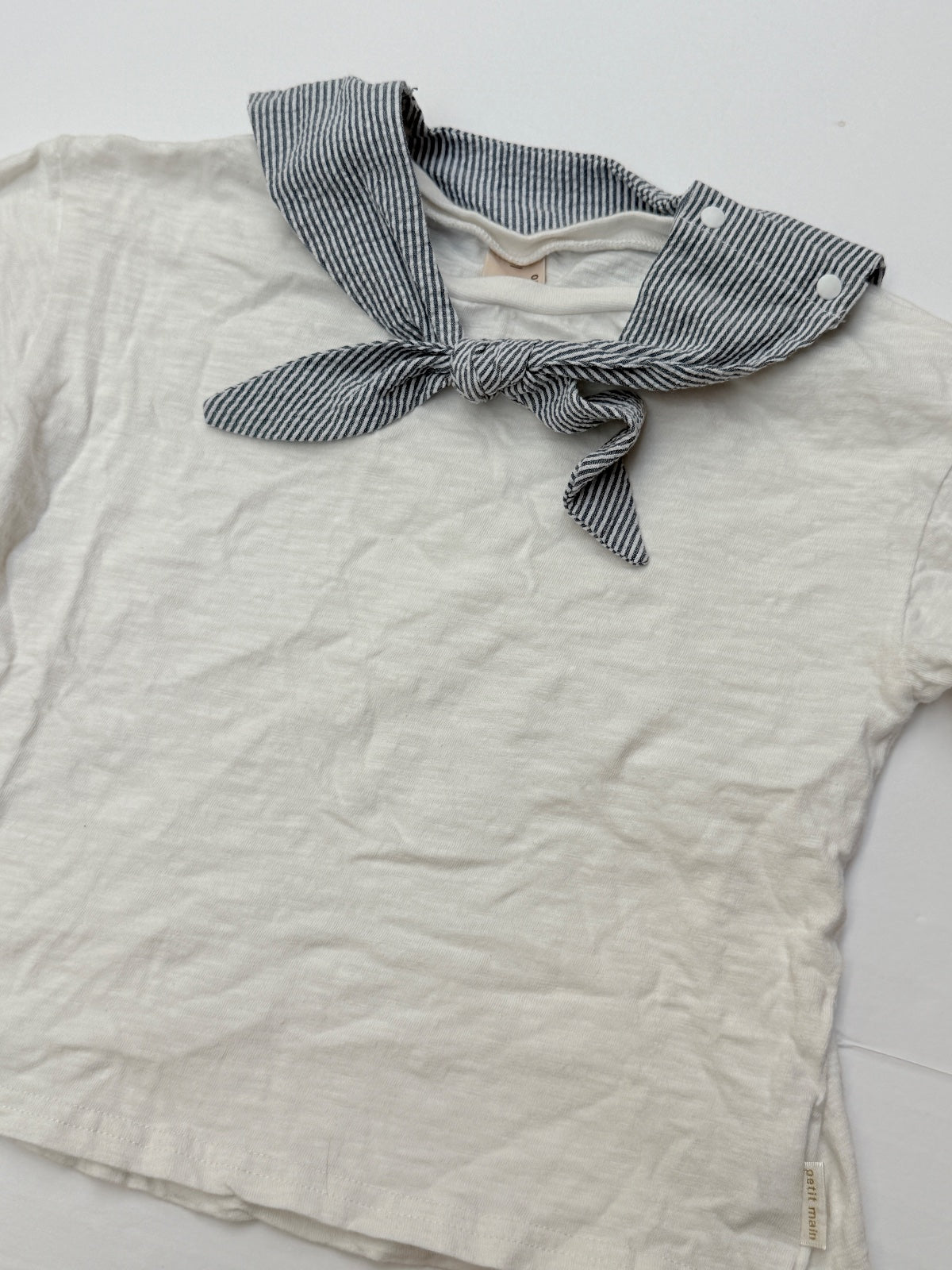 petit main White T-Shirt Sailor Collar Size 4-5Y