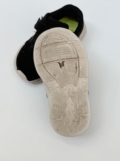 Nike Tanjun Black Toddler Sneaker Size 5