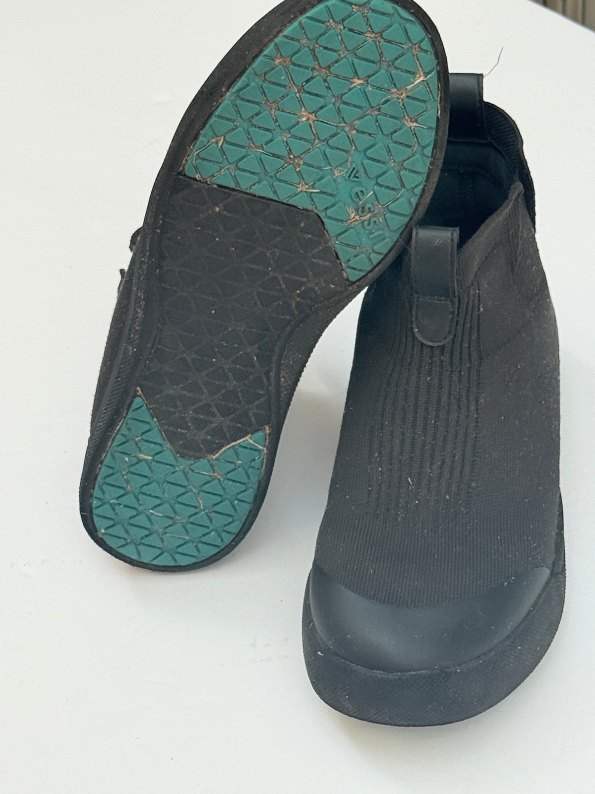Vessi Weekend Chelsea Boots Youth Size J4