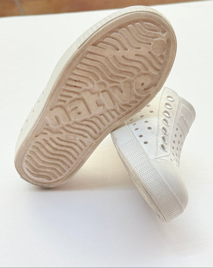 Native Jefferson White Slip-On Shoe C10