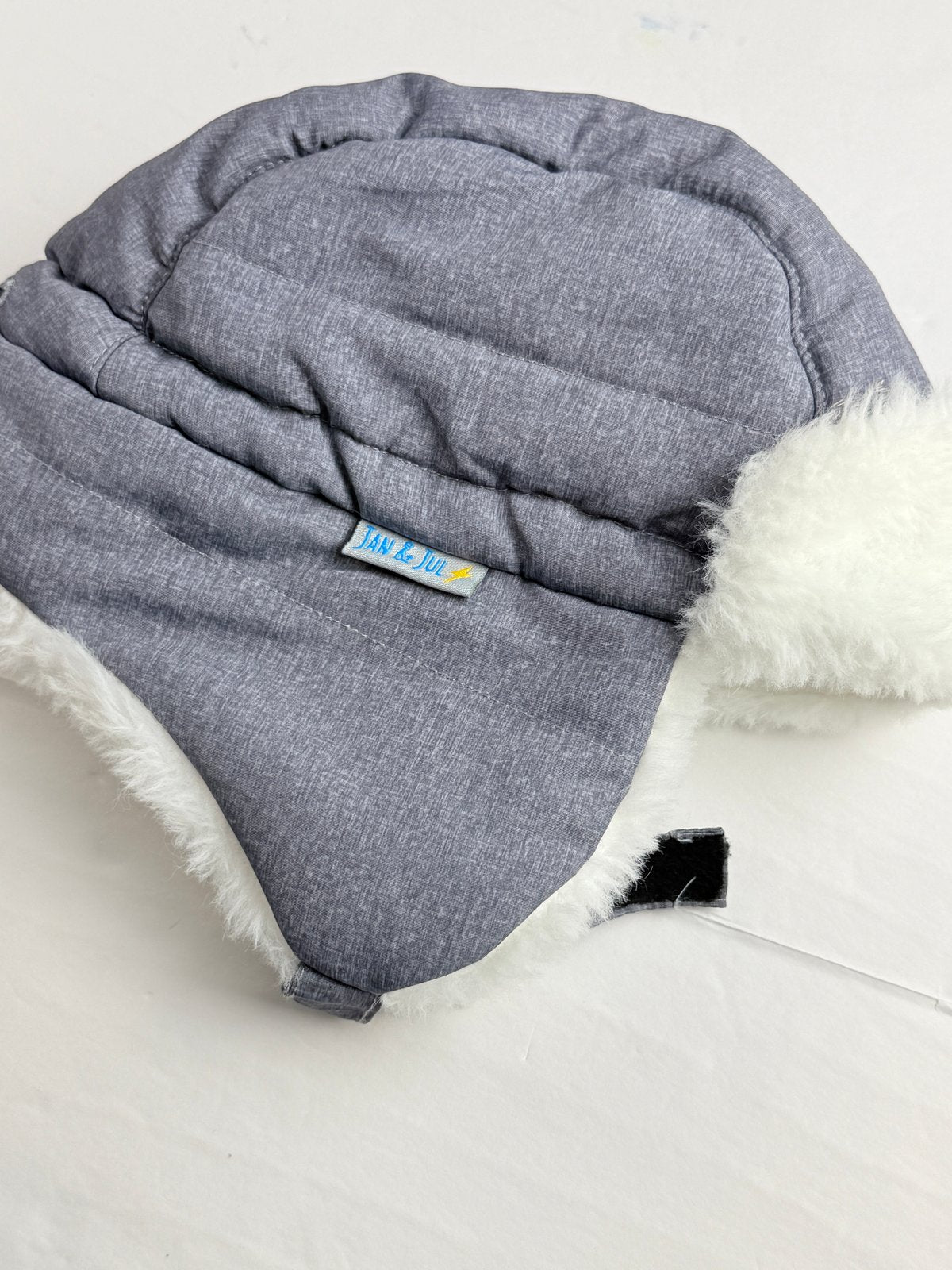 Jan & Jul Gray Trapper Hat Size M