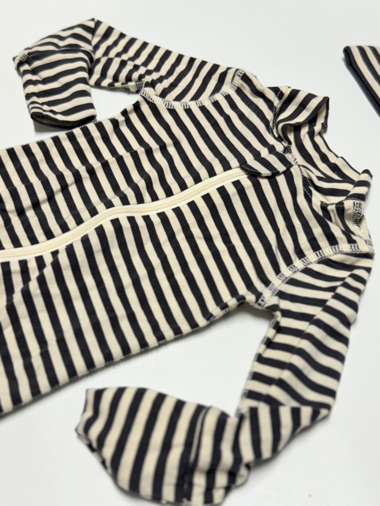 Hanna Andersson 0-3m Set with Hat