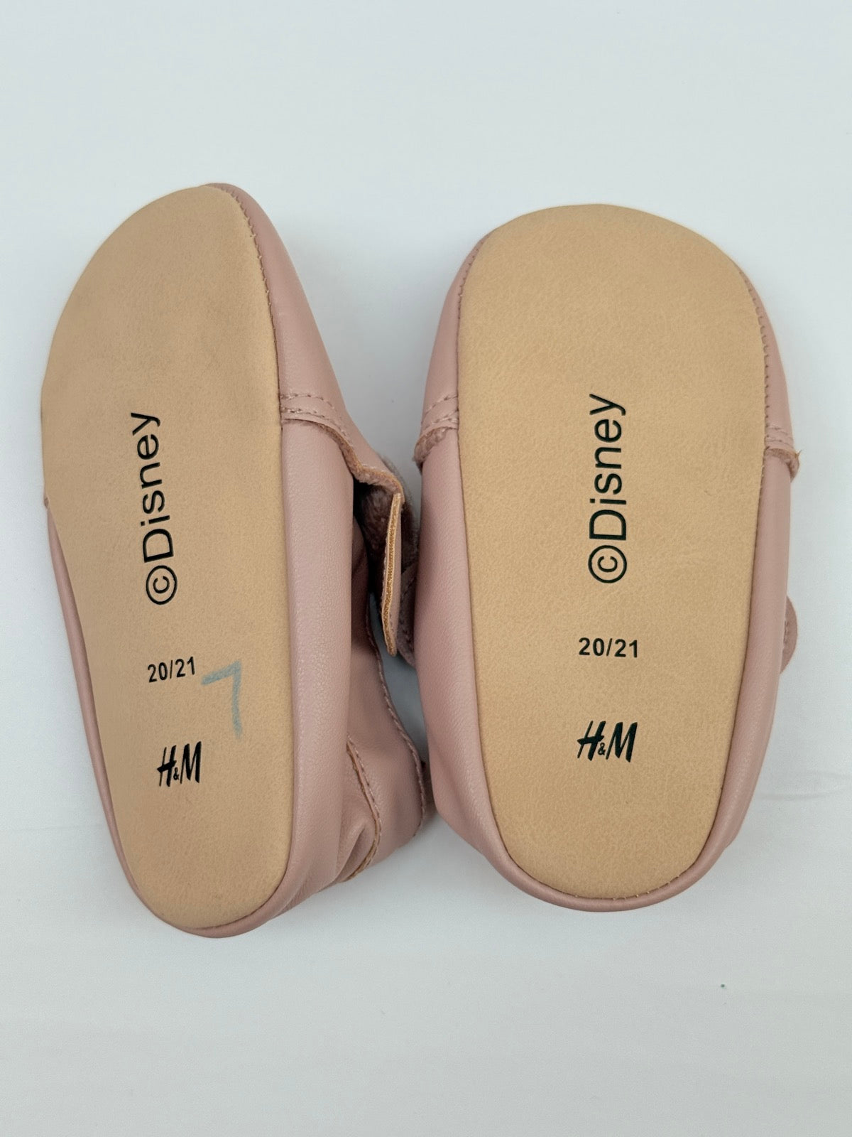 H&M Disney Minnie Mouse Crib Shoes Size 4-5