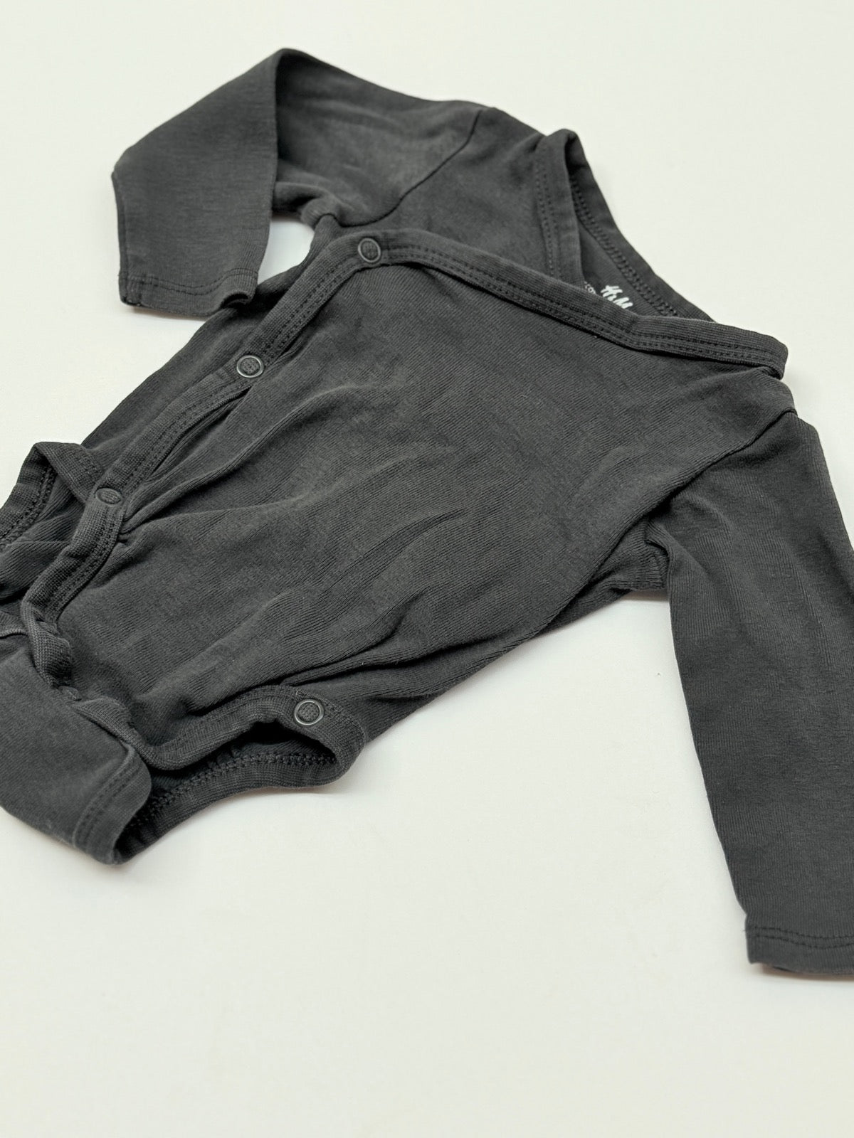 H&M Organic Cotton Wrap Bodysuit 1-2M