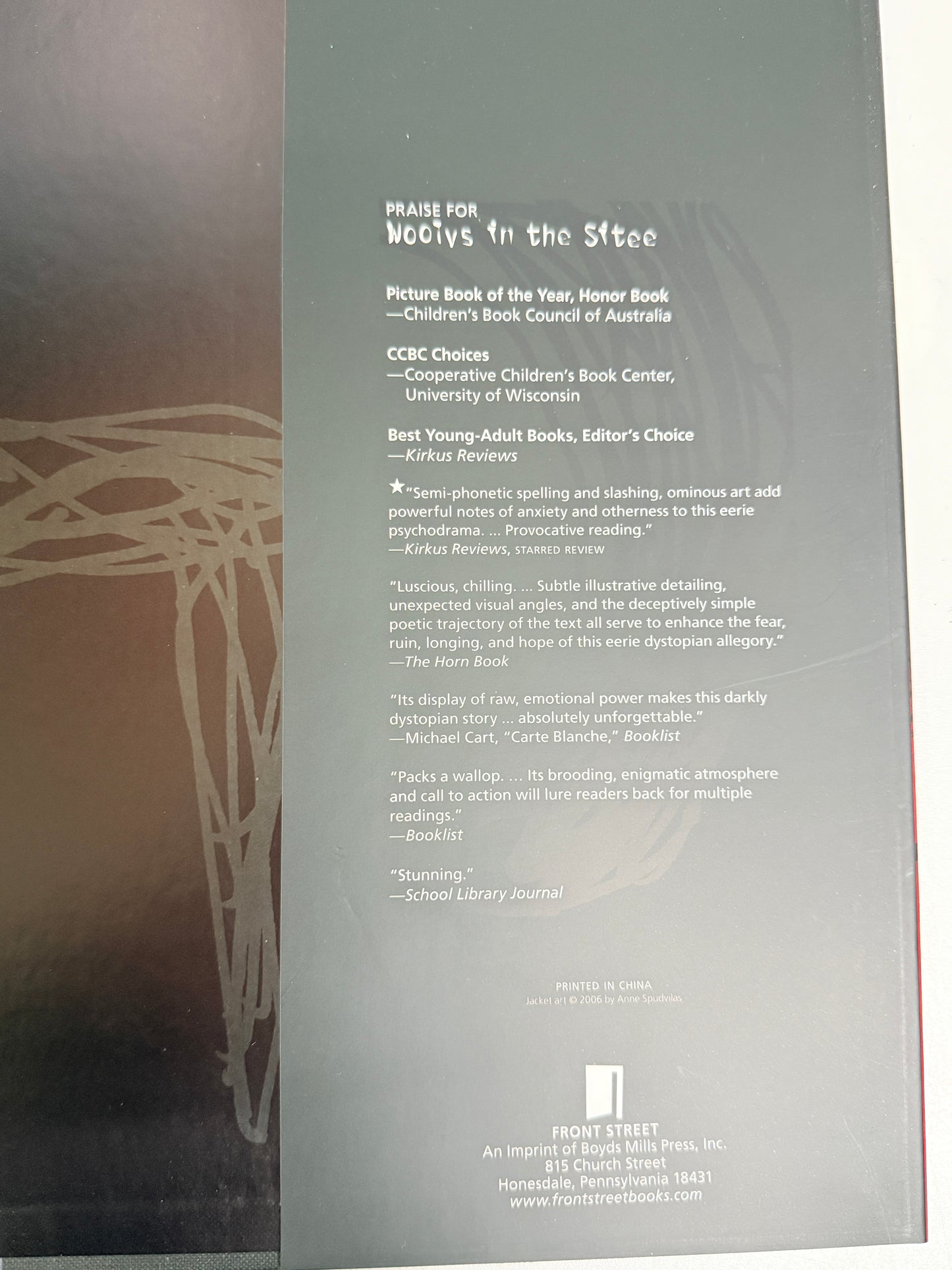 Woolvs in the Sitee by Margaret Wild and Anne Spudvilas