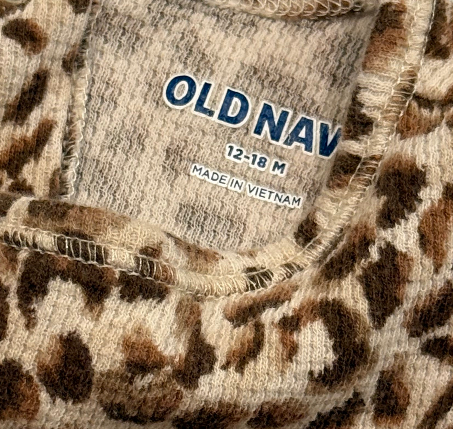 Old navy onesie 12-18m