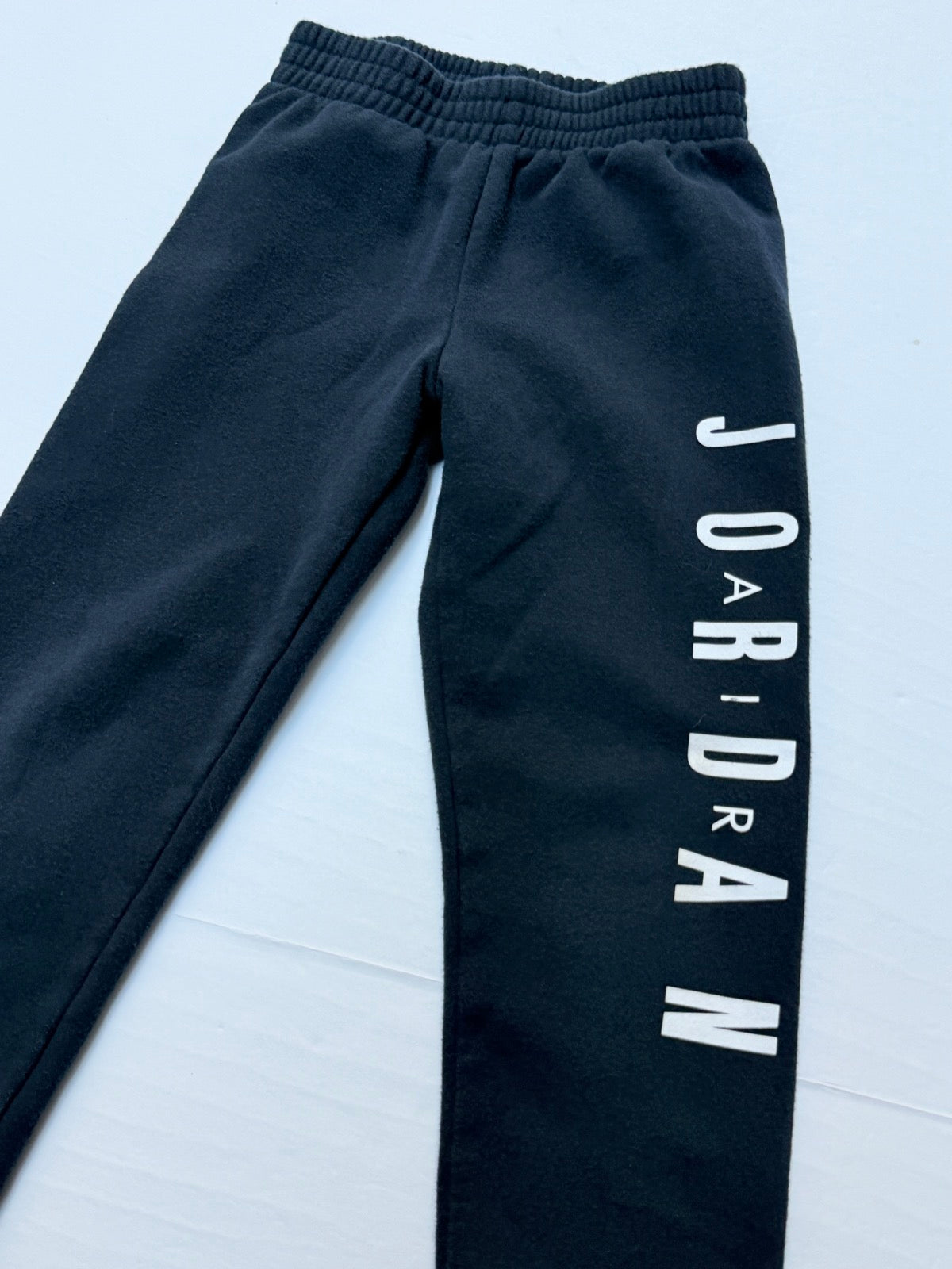 Jordan Black Fleece Joggers Size 5-6Y