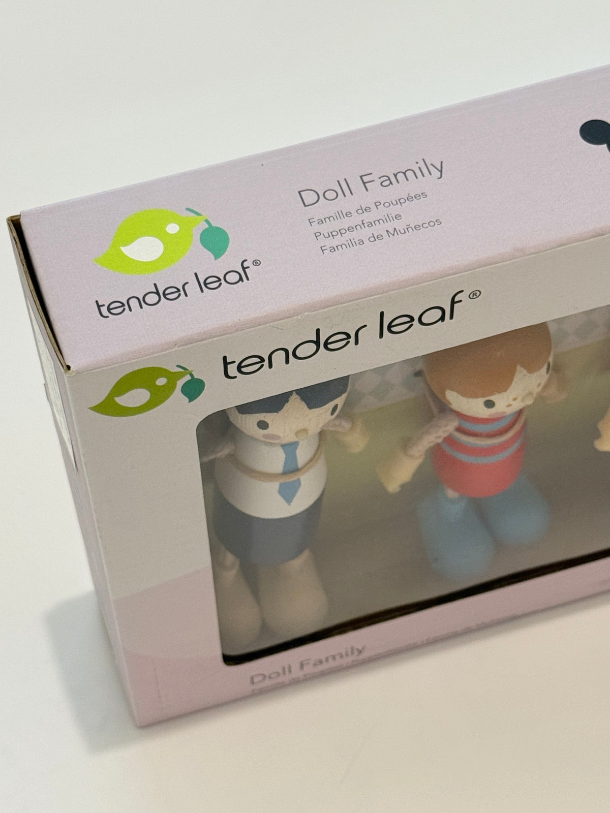 Tender Leaf Doll Family Wooden Figures Set