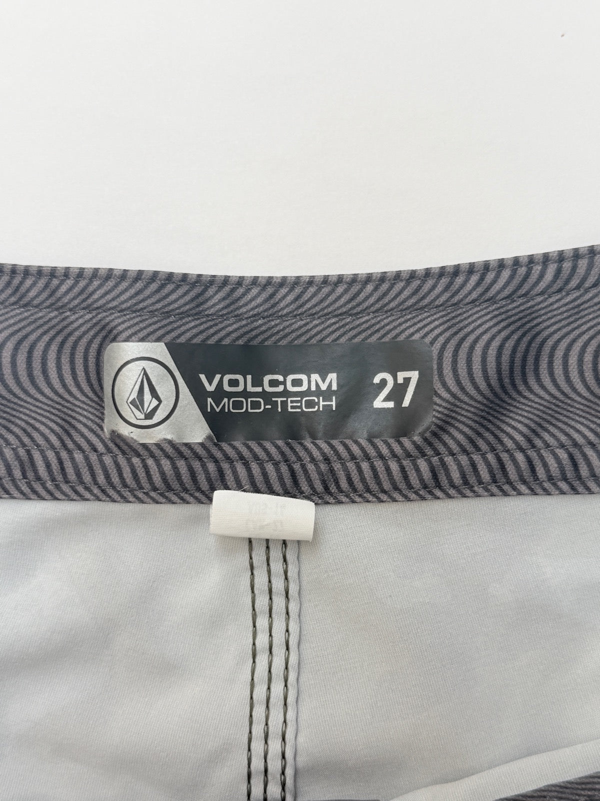 Volcom Mod-Tech Camo Boardshorts Size 10