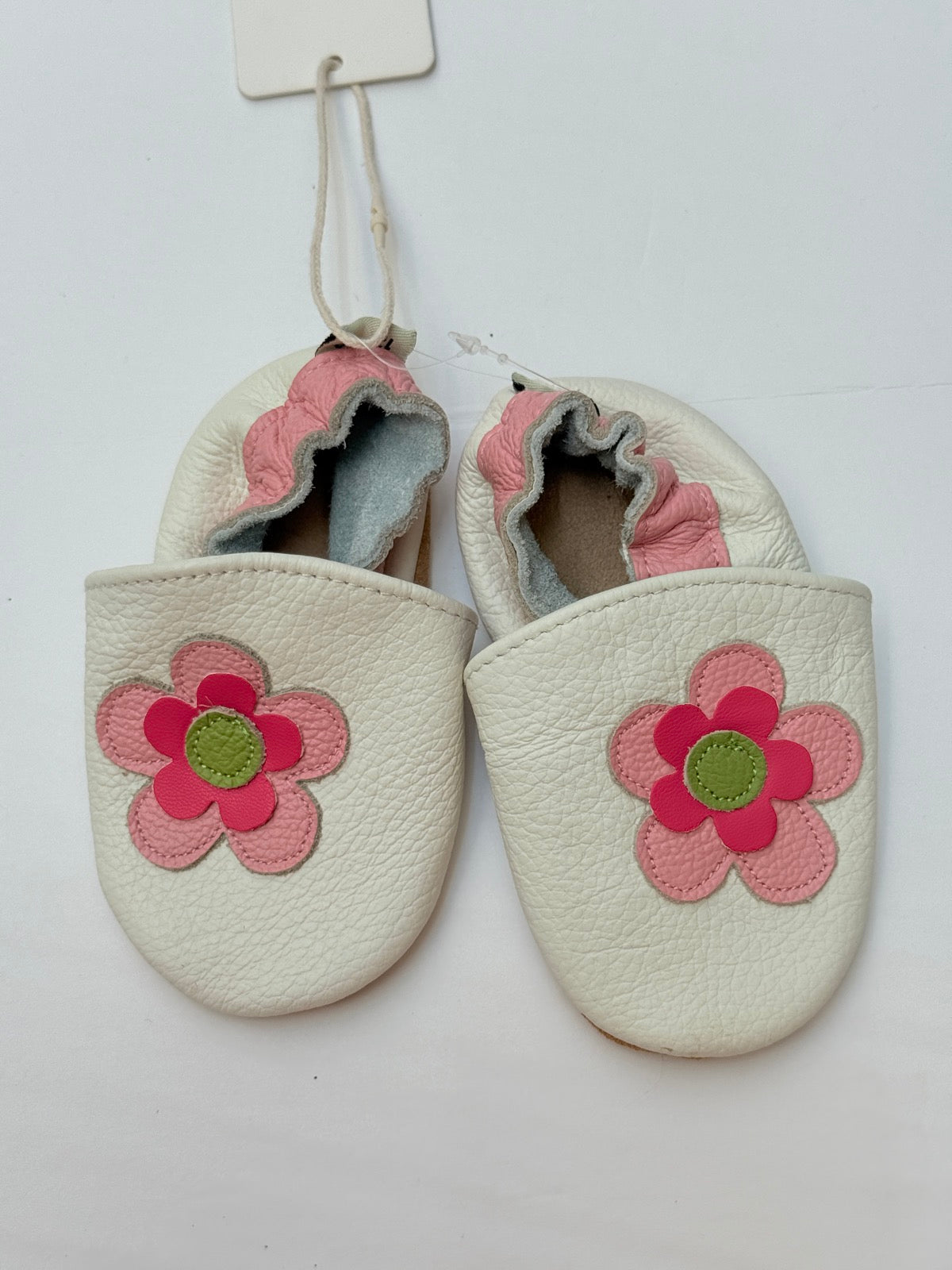 NWT - iEVOLVE Flower Leather Baby Shoes 12-18M