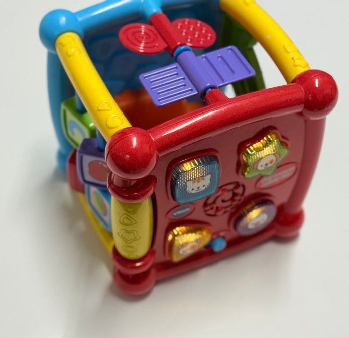 Interactive Play Cube