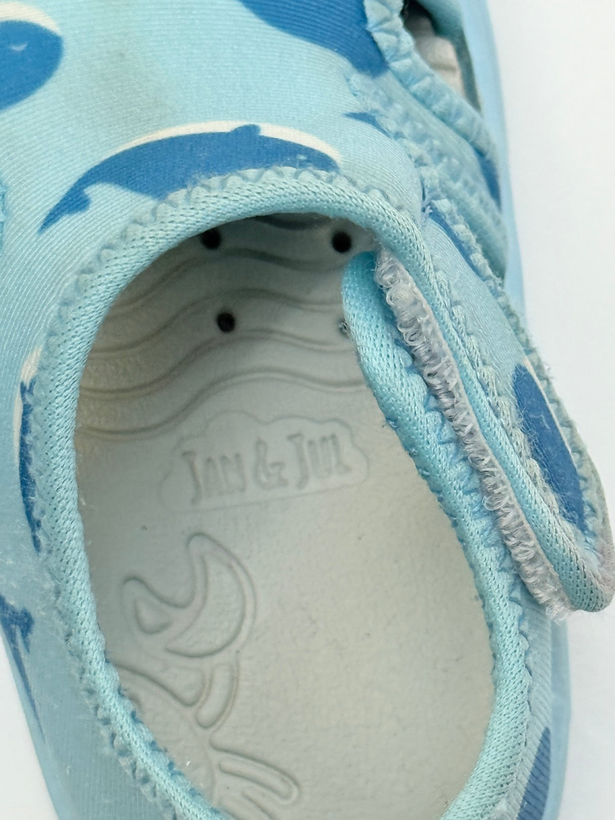 Jan & Jul Whale Print Aqua Shoes Size 4