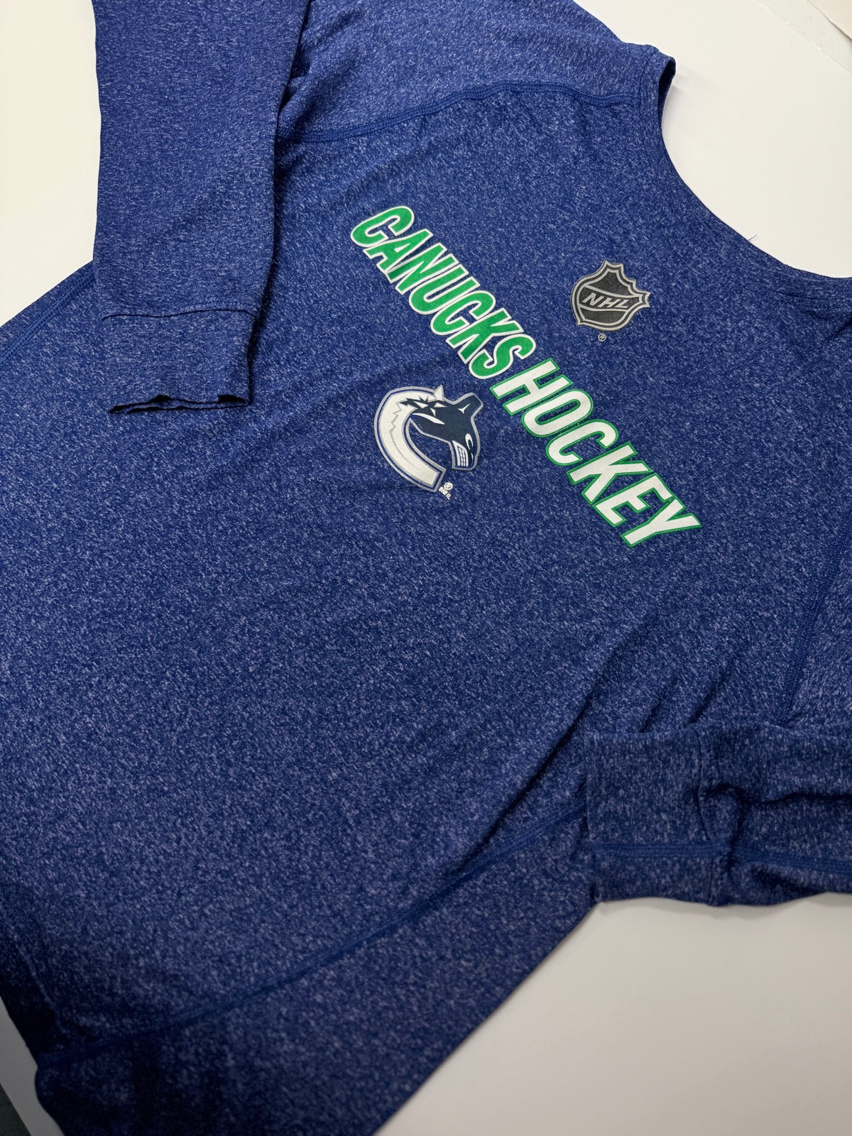 Reebok Canucks Hockey Blue T-Shirt Size M = 11-13Y
