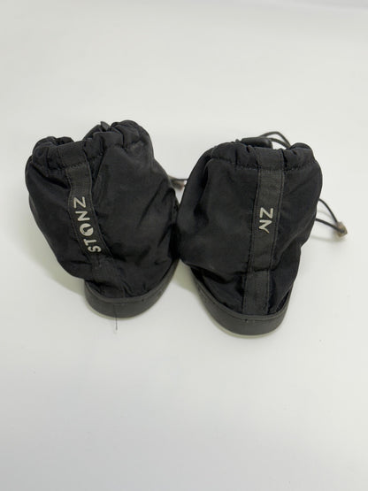Stonz Black Winter Baby Booties Medium -max 12.5 cm