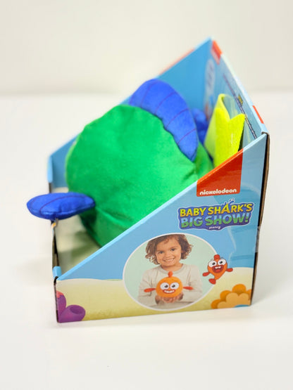 Peluche réversible Nickelodeaon Baby Shark William Captain Kelp