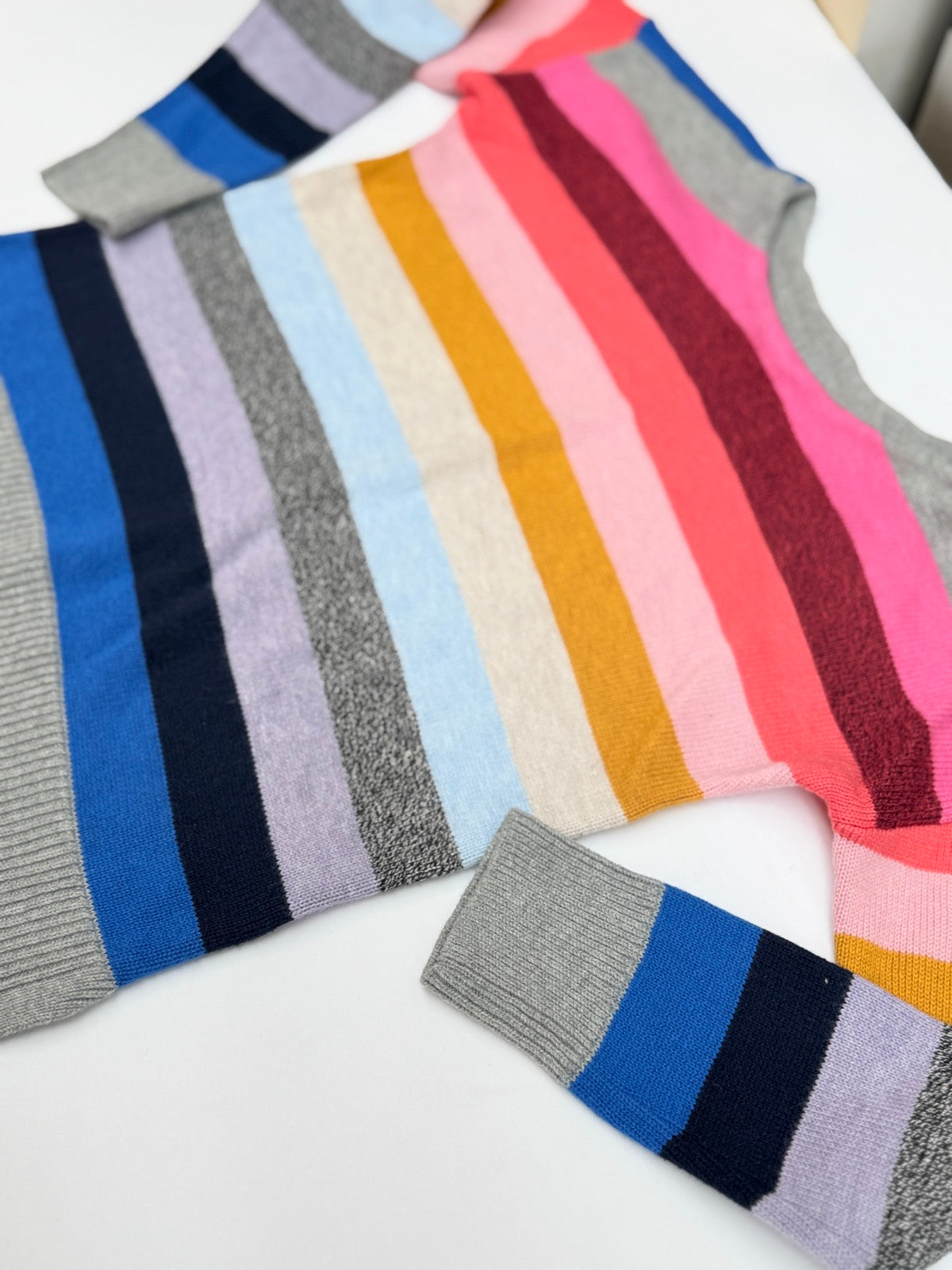 Gap Rainbow Stripe Knit Sweater Size S (6-7)